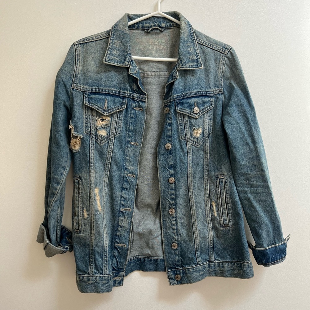 Zara Distressed Denim Jacket - Picture 1 of 6